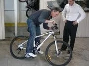 Chris Toal demonstrates the Cranklock