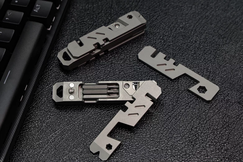 The TriPro Stand with all three of its pieces held together (top) and pulled apart (bottom)