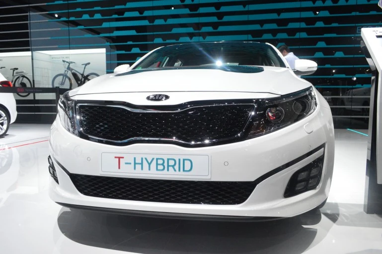 The Optima T-Hybrid has both an electric supercharger and a traditional turbo (Photo: C.C. Weiss/Gizmag)