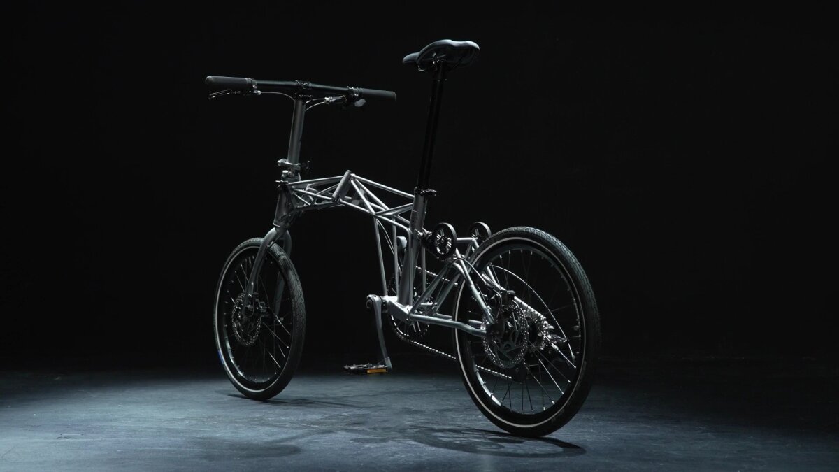 Space-frame folding bike is a thing of cushy, elongated beauty
