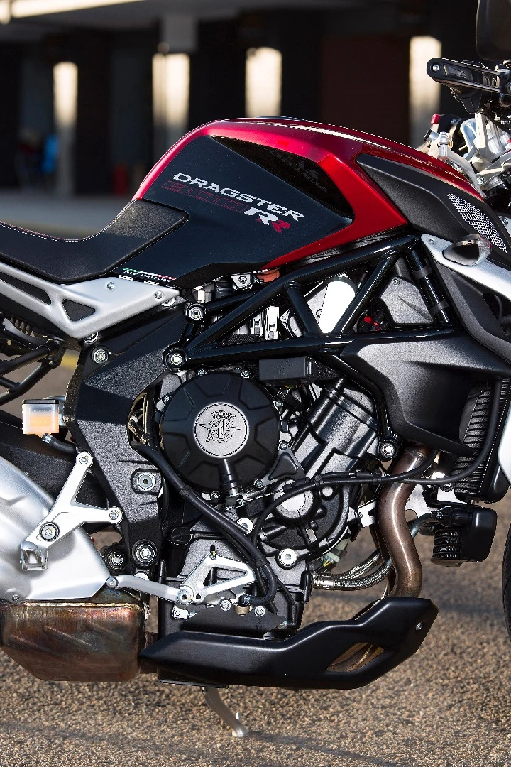 MV Agusta Dragster 800 RR: 800cc 3-cylinder engine roars in its 140-horsepower RR configuration