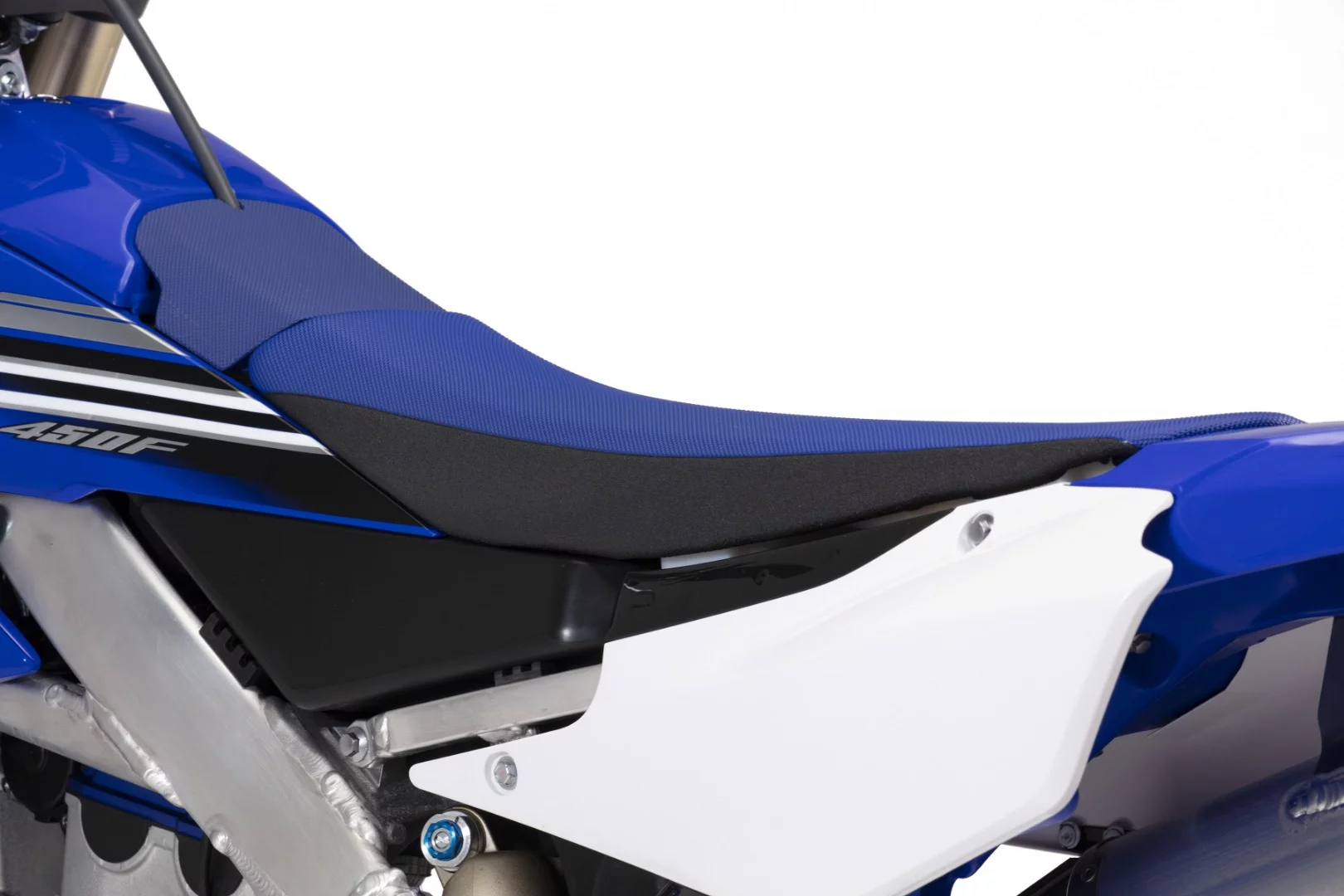 The 2019 Yamaha WR450F features a new seat which is narrower at the front and lower at the middle and back sections