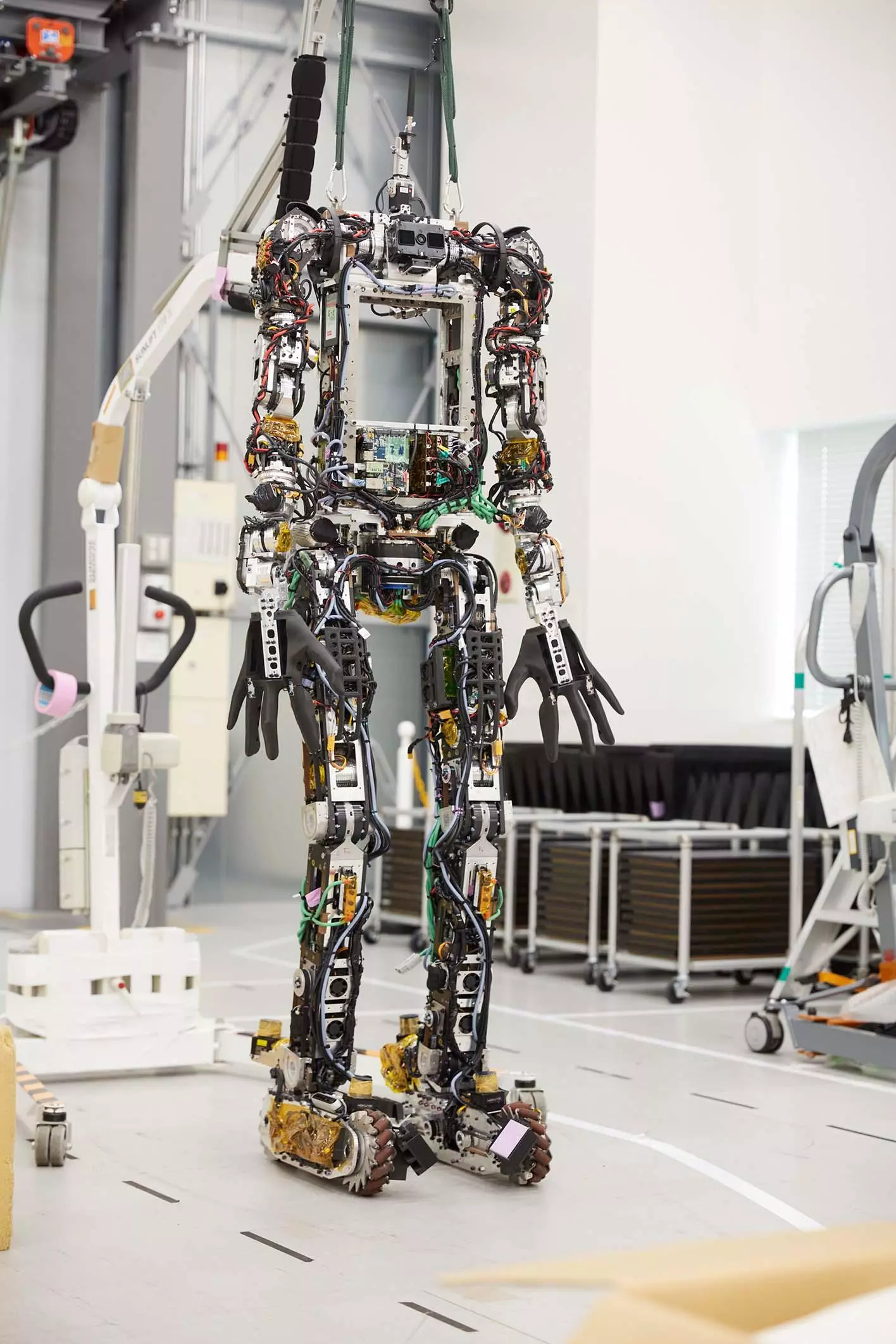 The CUE5 version had space inside for a battery pack