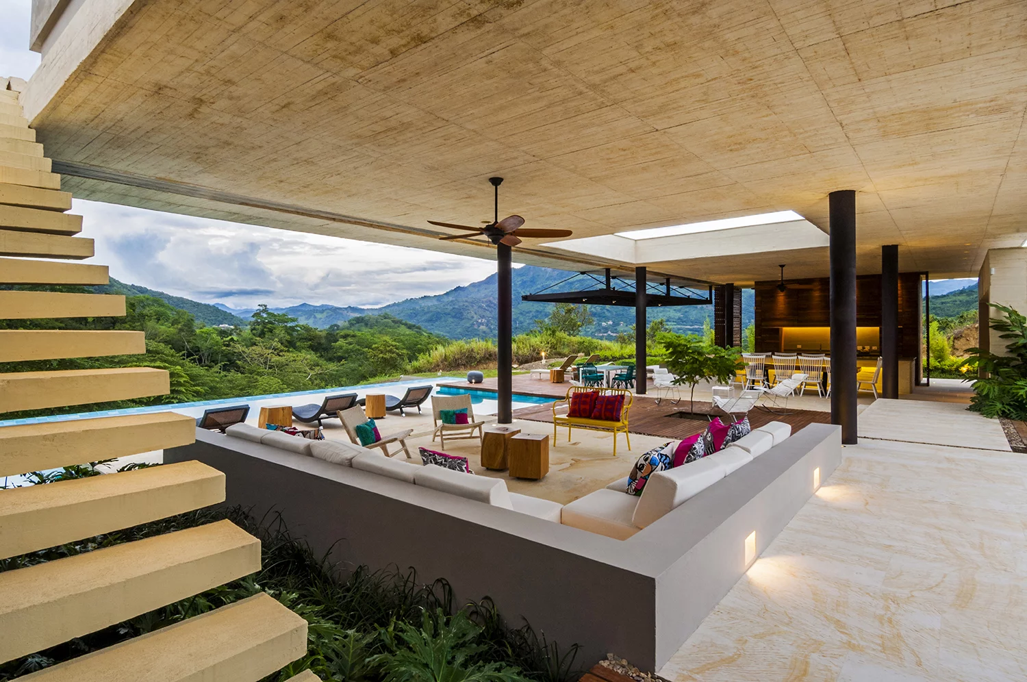 The home can be separated into two main areas: open and private (Photo: David Uribe)