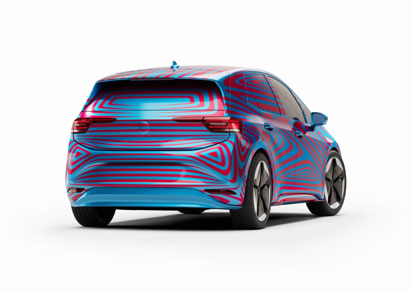 The 1ST launch edition comes with a mid-level 420-km-range battery