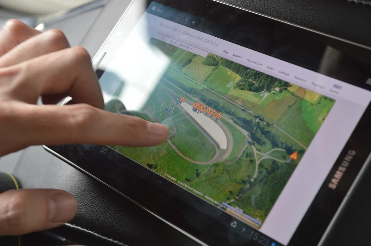 The Car 2 Car system keeps a log of all events and transmissions (Photo: Gizmag)