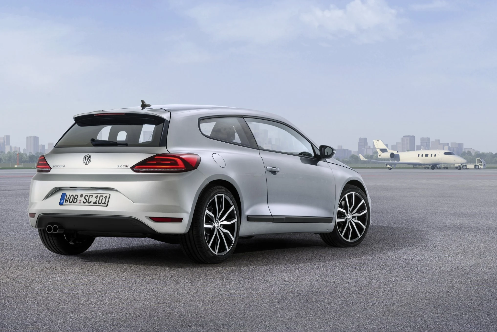 All Scirocos come standard with a 6-speed manual gearbox