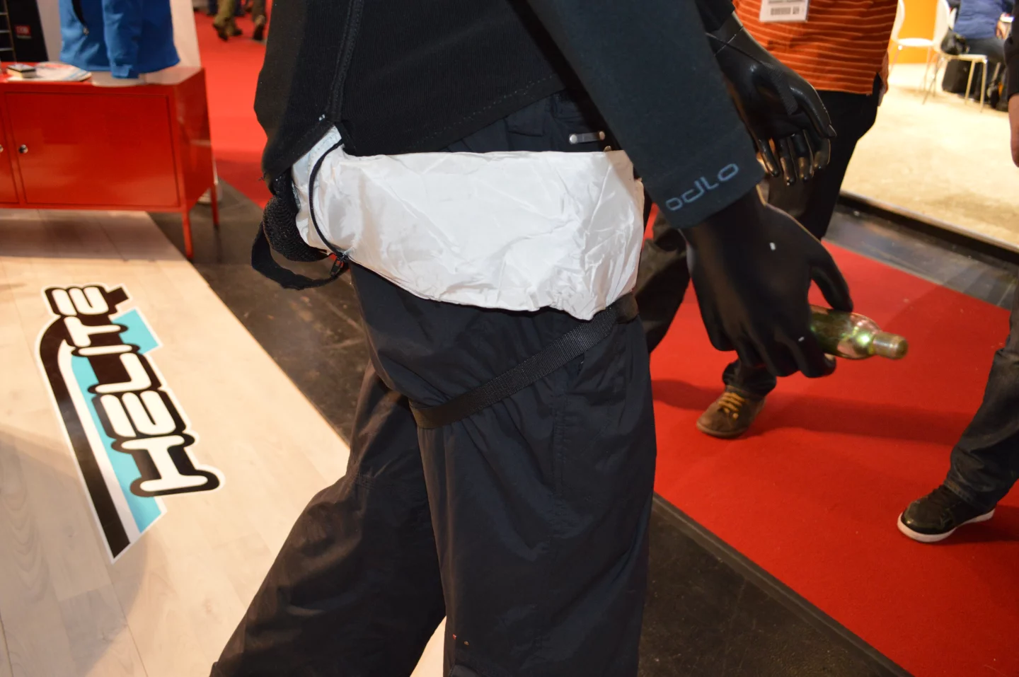 Helite imagines the consumer configuring the airbag with options like hip protection