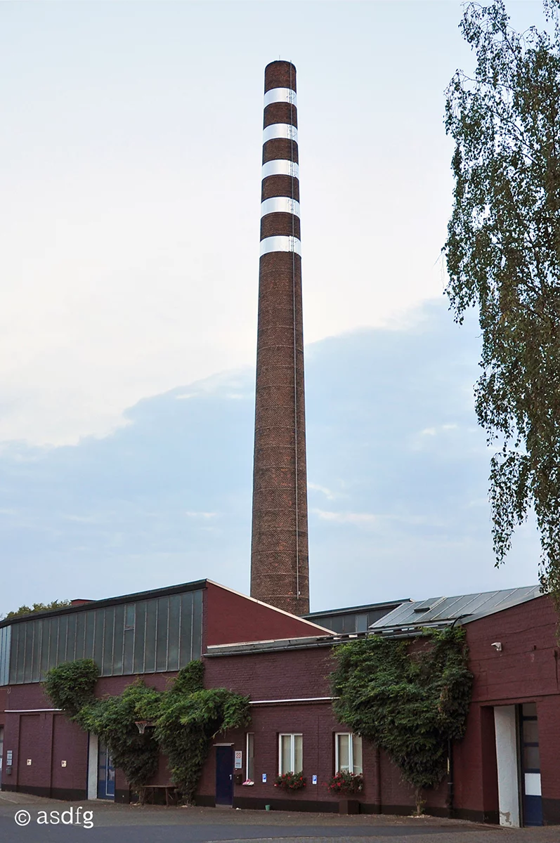 There are no cameras, no screens; instead, they do it with mirrors (Photo: asdfg)