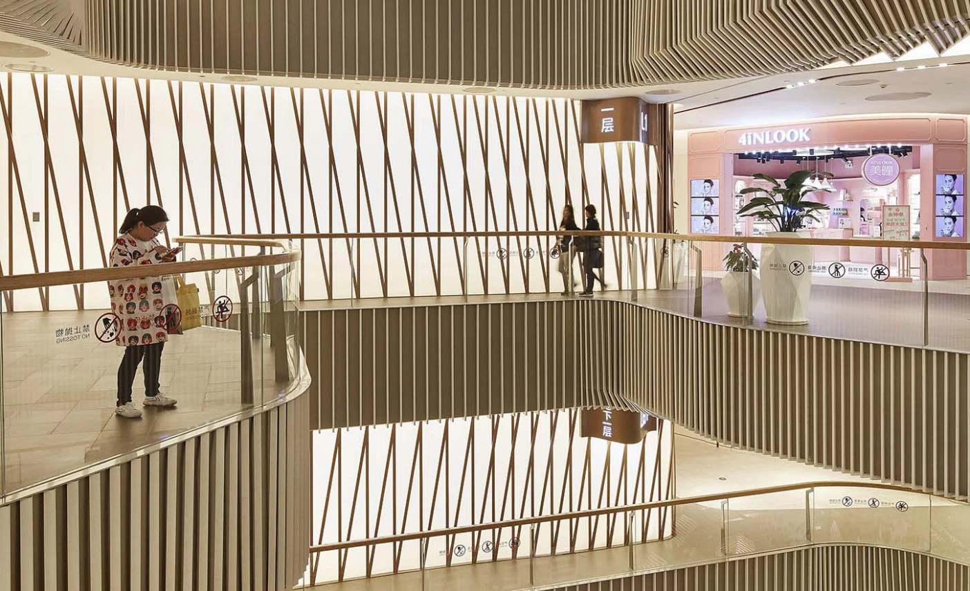 Lane 189 in Shanghai, China earned a "Special prize for an Interior Shopping Malls" at the 2018 Prix Versailles World Architecture Awards