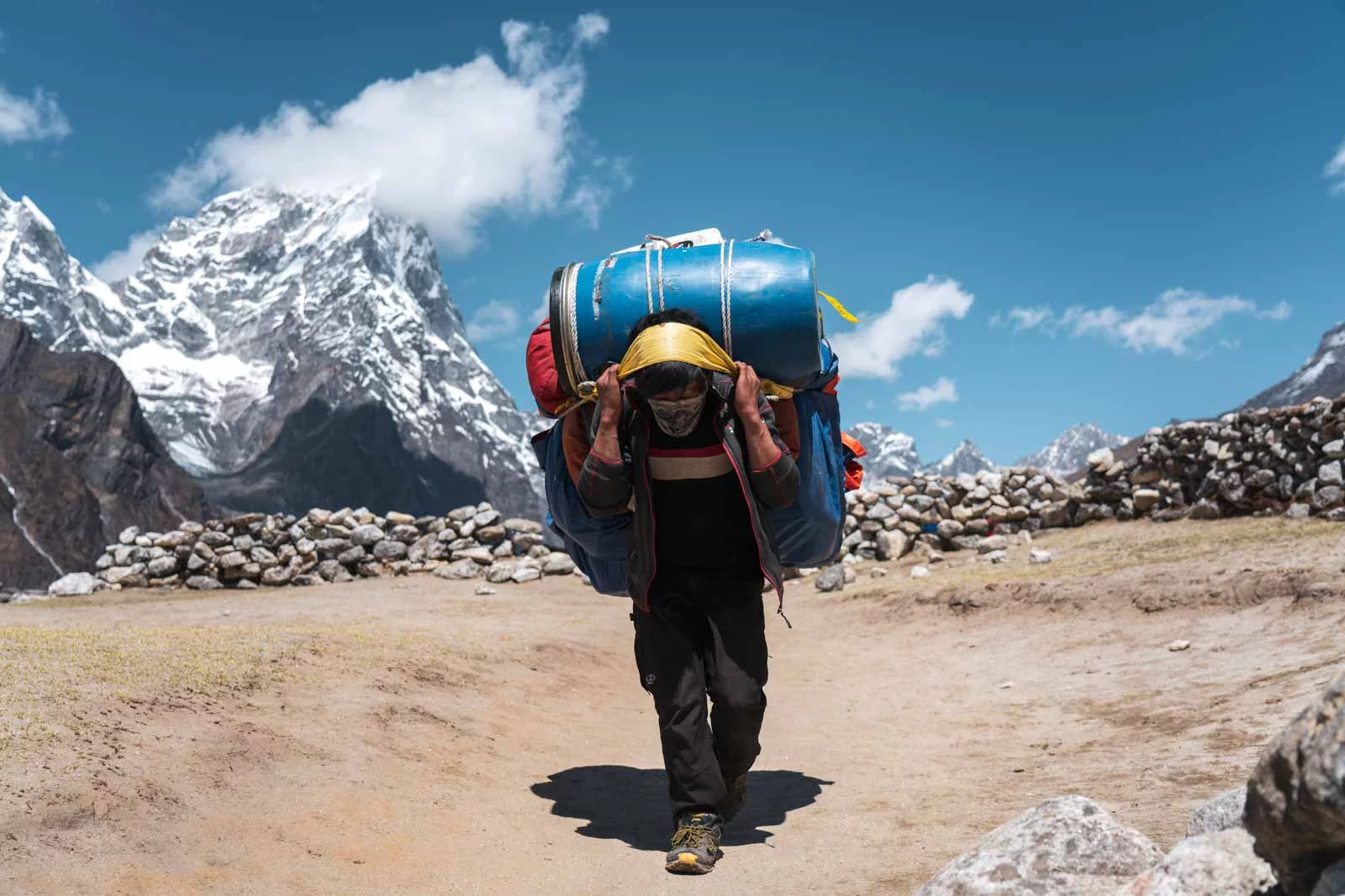 Finalist in ‘The Traveler’ category. This image was taken on the Everest Base Camp trail between the villages of Dingboche (4410m) and Lobuche (4910m) in Sagarmatha National Park, Himalayas, Nepal.