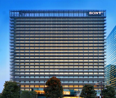 The urban facade is inspired by traditional Japanese air-cooling methods such as the water-spraying Uchimizu and bamboo blinds known as Sudare