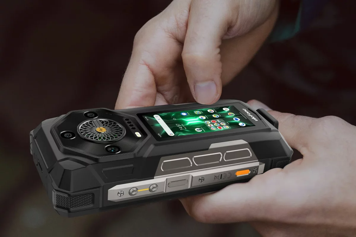 "With the Armor 33 Pro, we're fundamentally transforming how you interact with your rugged phone. Its innovative 3.4-inch large rear screen isn't just a novelty; it offers full-function touch operation, mirroring the front screen experience. Imagine seamlessly switching between screens, enjoying multiple display modes, and truly experiencing a user-friendly large dual-screen setup."