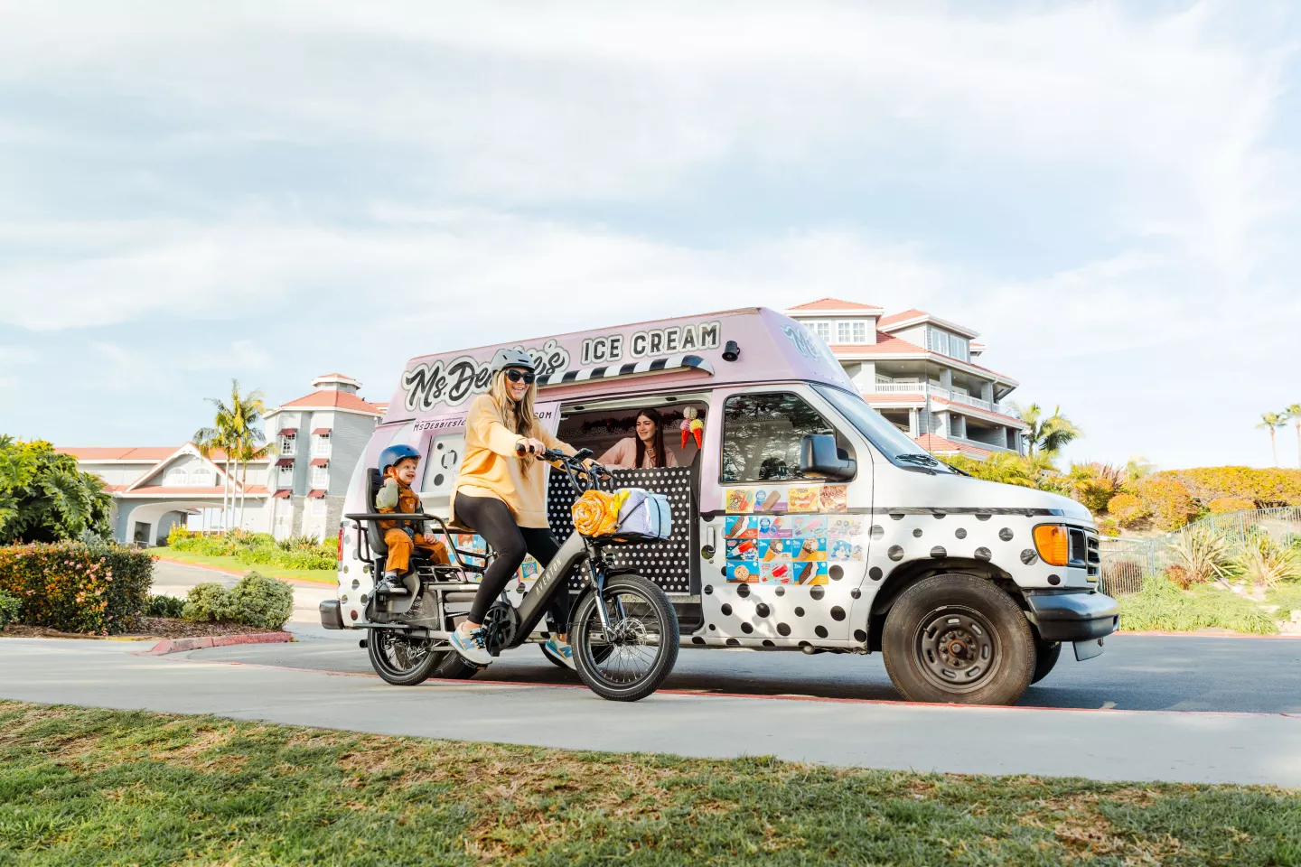 The Abound LR is rated to carry 440 lb, including the rider, kids and cargo