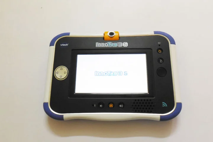 The Innotab 3S Plus makes it easy and fun for children to stay connected with their parents throughout the day with Vtech's proprietary KidConnect software (Photo: Lakshmi Sandhana/Gizmag)
