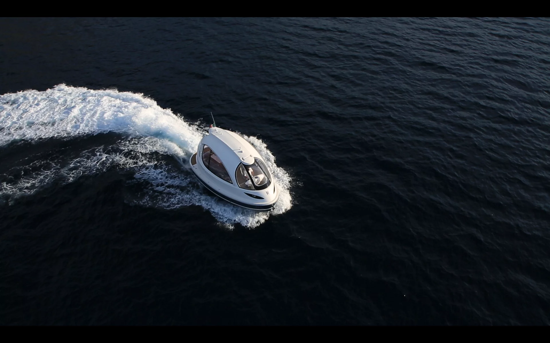 Jet Capsule by Lazzarini Designs