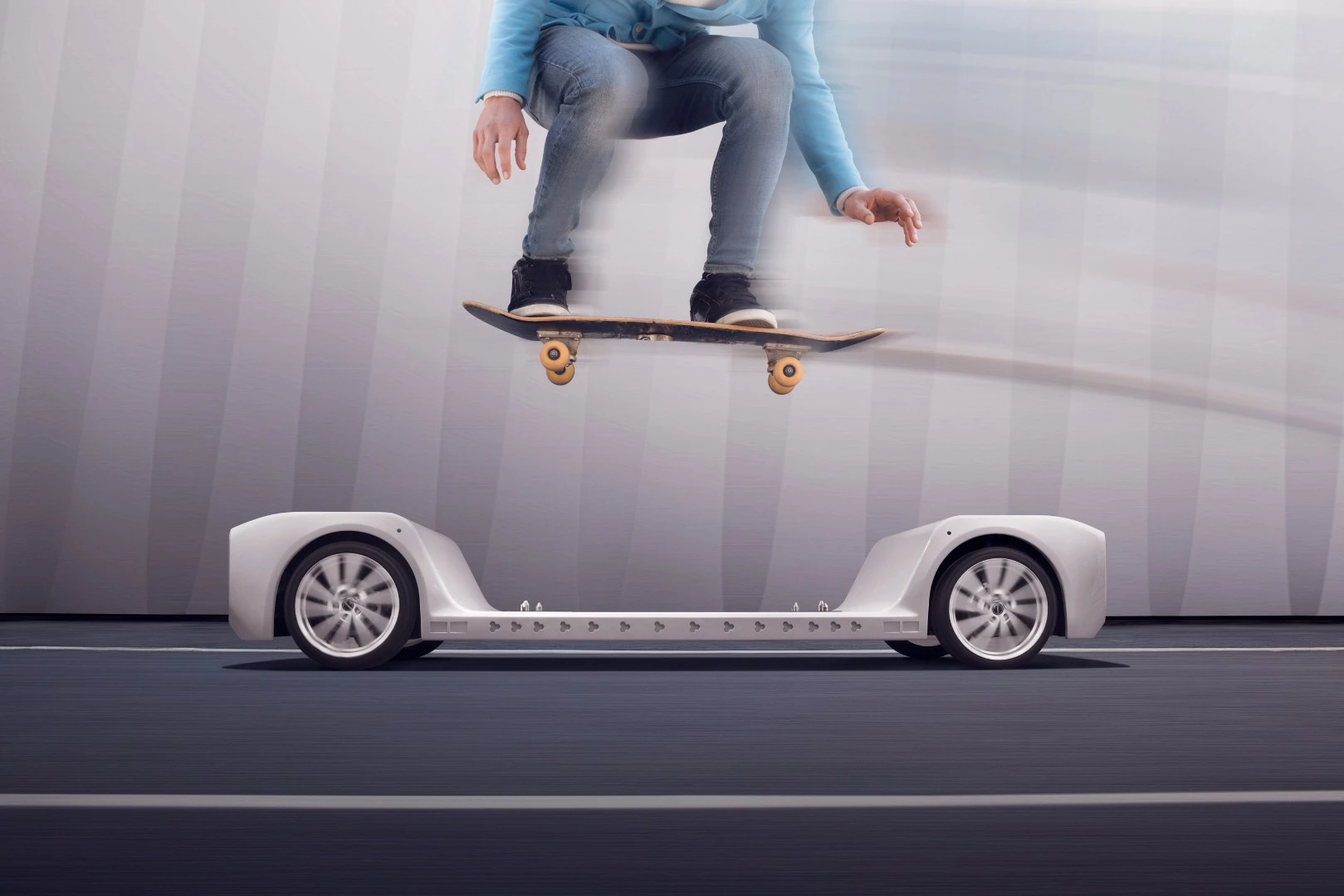 Rinspeed's Snap is a two-part electric vehicle designed to be recycled and upgraded to keep pace with fast-moving automotive technologies