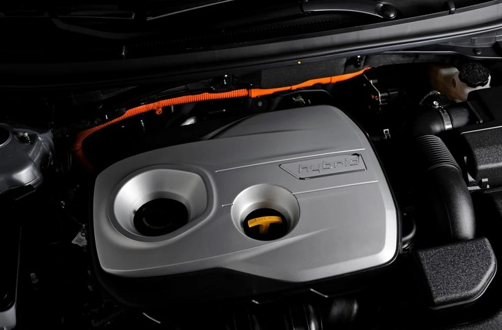 A 2.0-liter Nu four-cylinder GDI engine coupled to the 50 kW electric motor