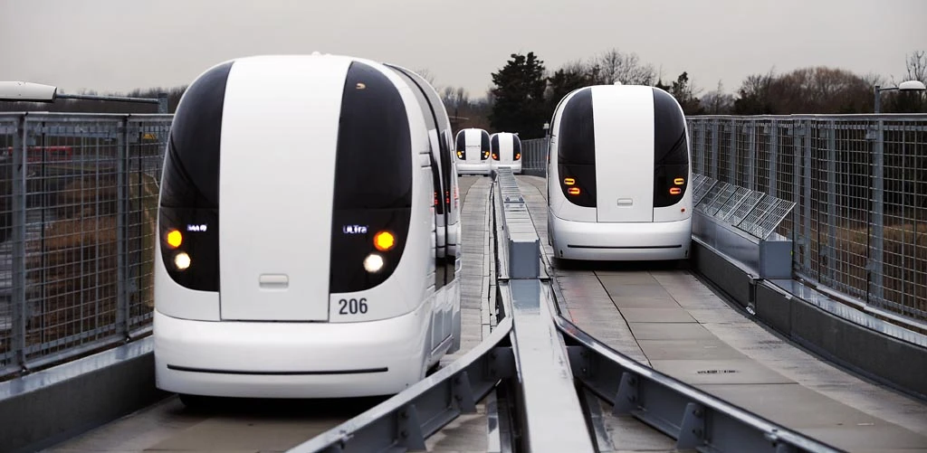 Designed by UK-based company ULTra PRT, the system consists of 22 podcars, operating on 2.4 miles (3.86 km) of track