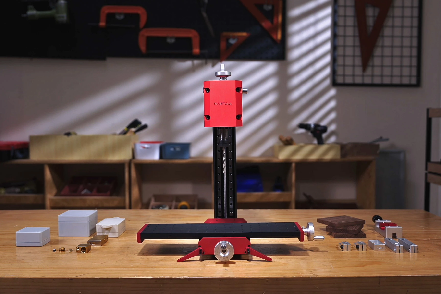 The KujieTool K1 doesn't take up much space and looks pretty cool