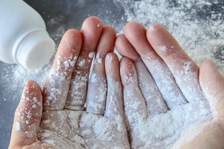 A jury has awarded a giant payout to 22 women who were claiming Johnson & Johnson's talcum powder products contained asbestos and induced ovarian cancer