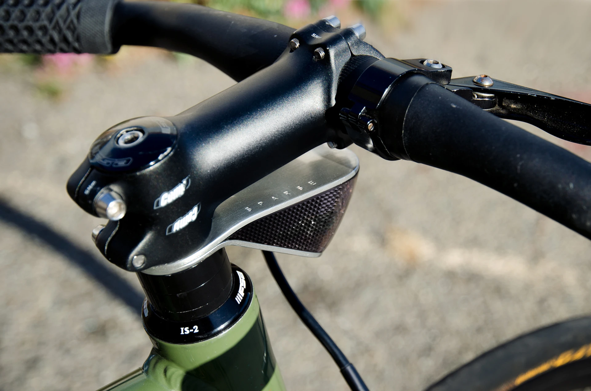 The front light has been dubbed the Spacer Light since it's installed just below the handlebar stem, in the stack of spacers