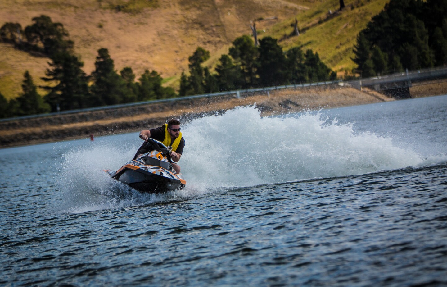 Gizmag's Loz Blain comes to grips with the Sea-Doo Spark (Photo: Noel McKeegan/Gizmag.com)