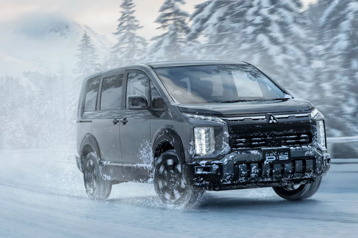 The new Delica D:5 gets a multi-terrain system with various modes, including snow and gravel