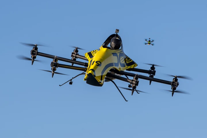 This full-sized aerobatic multicopter can carry a passenger and pull extreme aerobatic tricks – just not at the same time – not yet, anyway