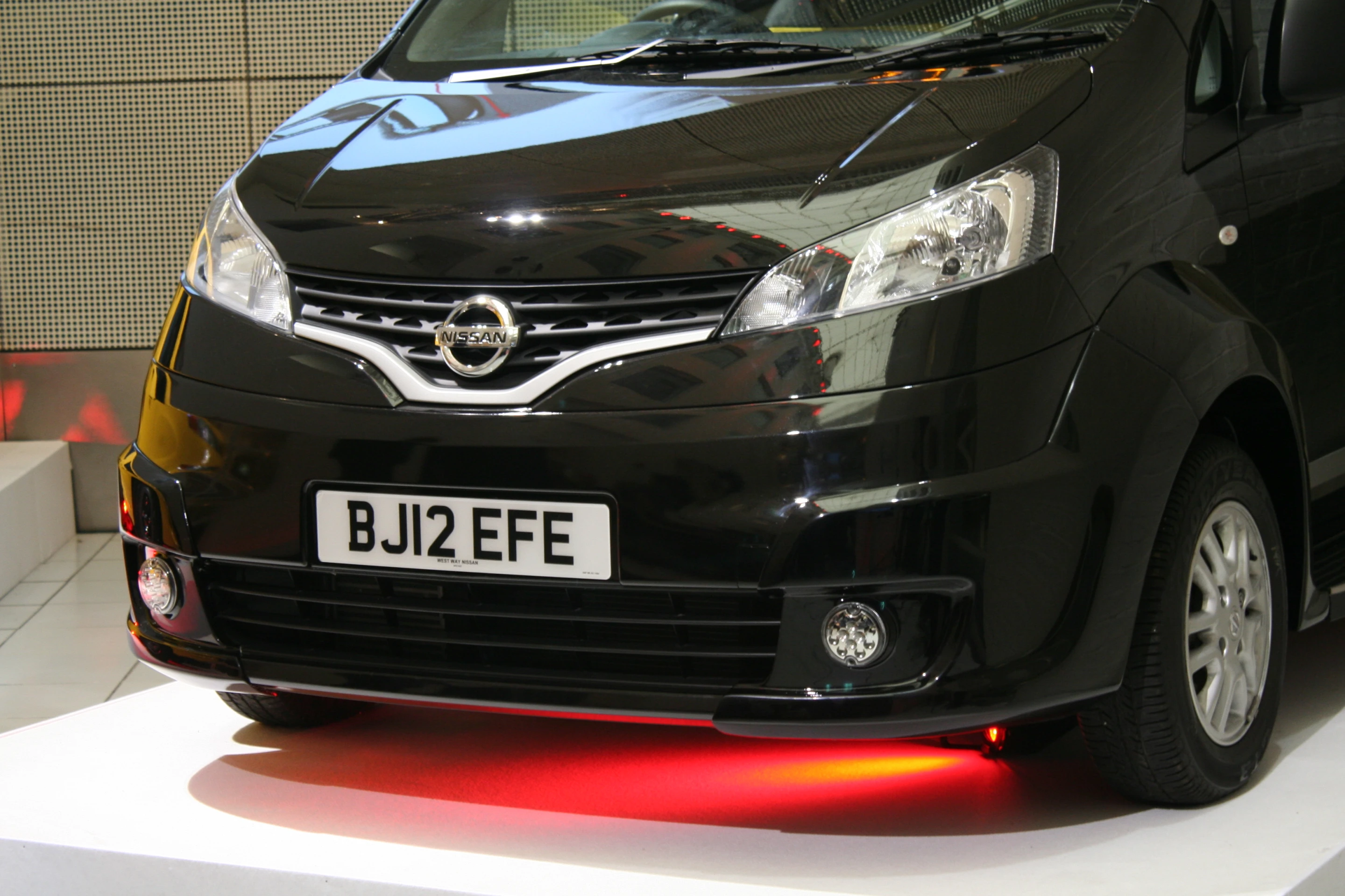 Close-up of the NV200 black cab unveiled this morning (Photo: Gizmag)