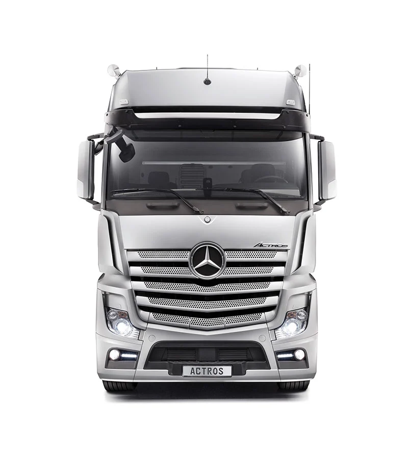 Mercedes Actros tractor impersonating a Deceptecon