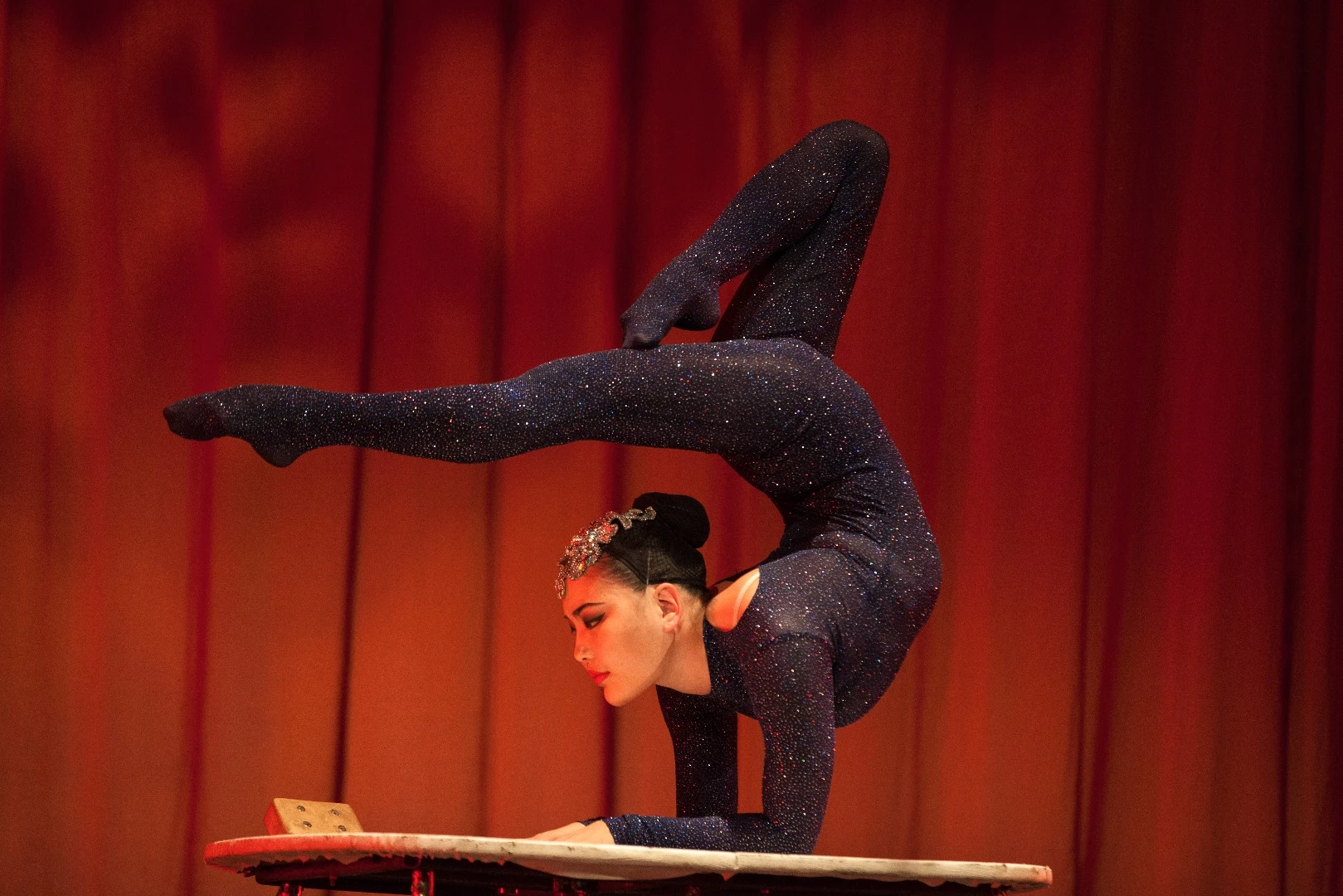 Mongolian National Song and Dance Academic Ensemble, Ulaanbaatar - adult contortionist