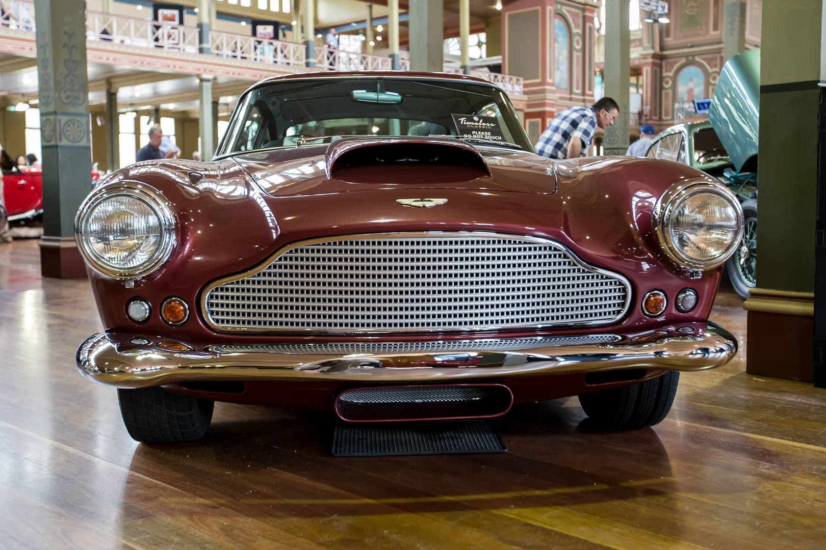 A 1960 Aston Martin DB4 Vantage Coupe on show at Motorclassica 2014 (Photo: Nick Lavars/Gizmag)