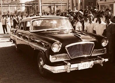 Hongqi's chrome grille, inspired by a Chinese fan, is still visible on current-gen models (Image: FAW)