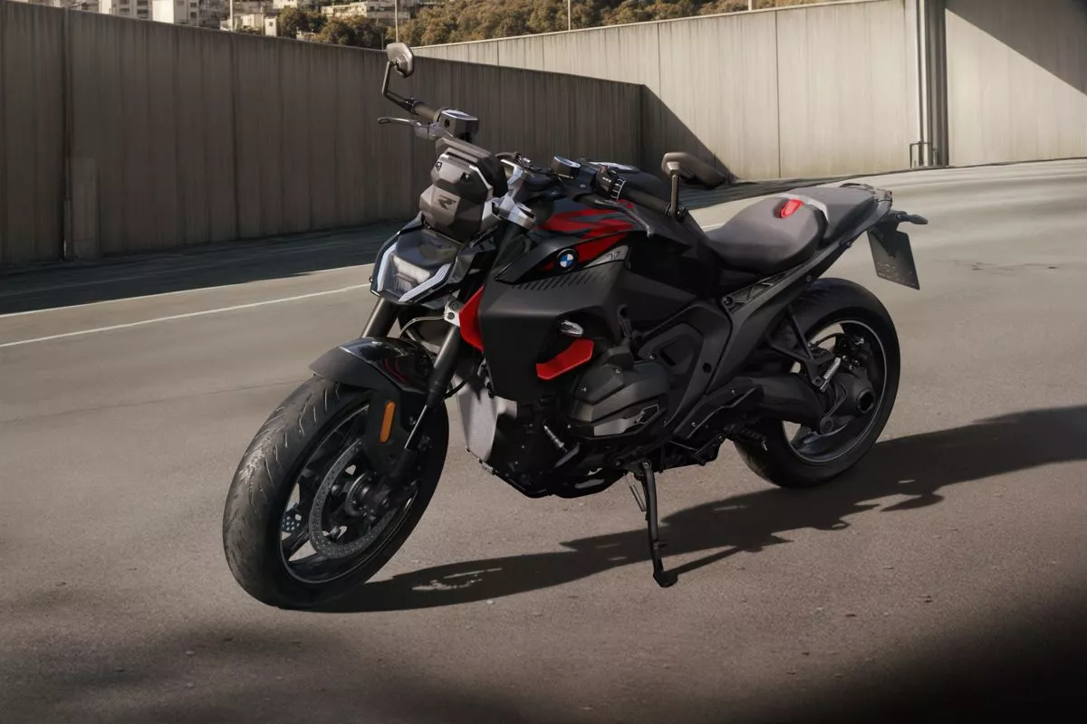 The beefy R 1300 R replaces the 1250 R, and packs a bit more power and electronics for 2025