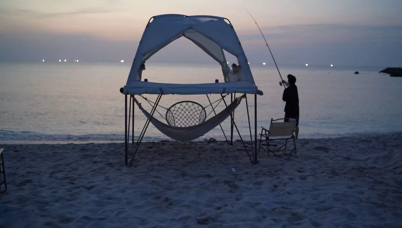 Use The Dookan as a fishing shelter or floating fishing platform