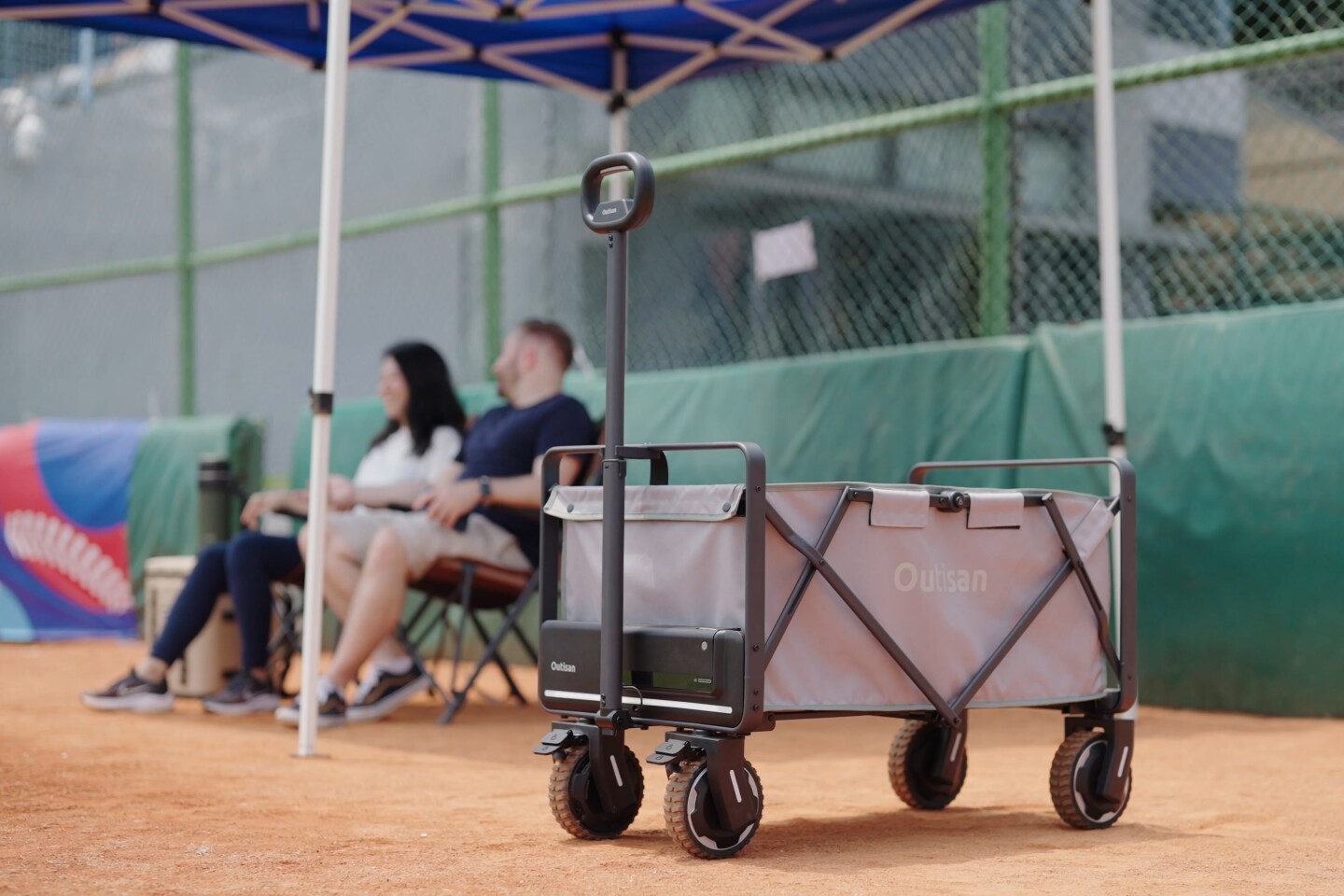 The Air sports 160 liters of cargo volume