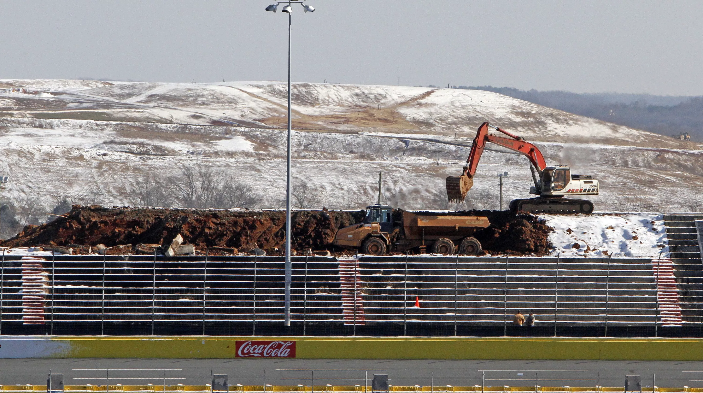 World's biggest HD video board under construction (Credit Harold Hinson/CMS Photo)