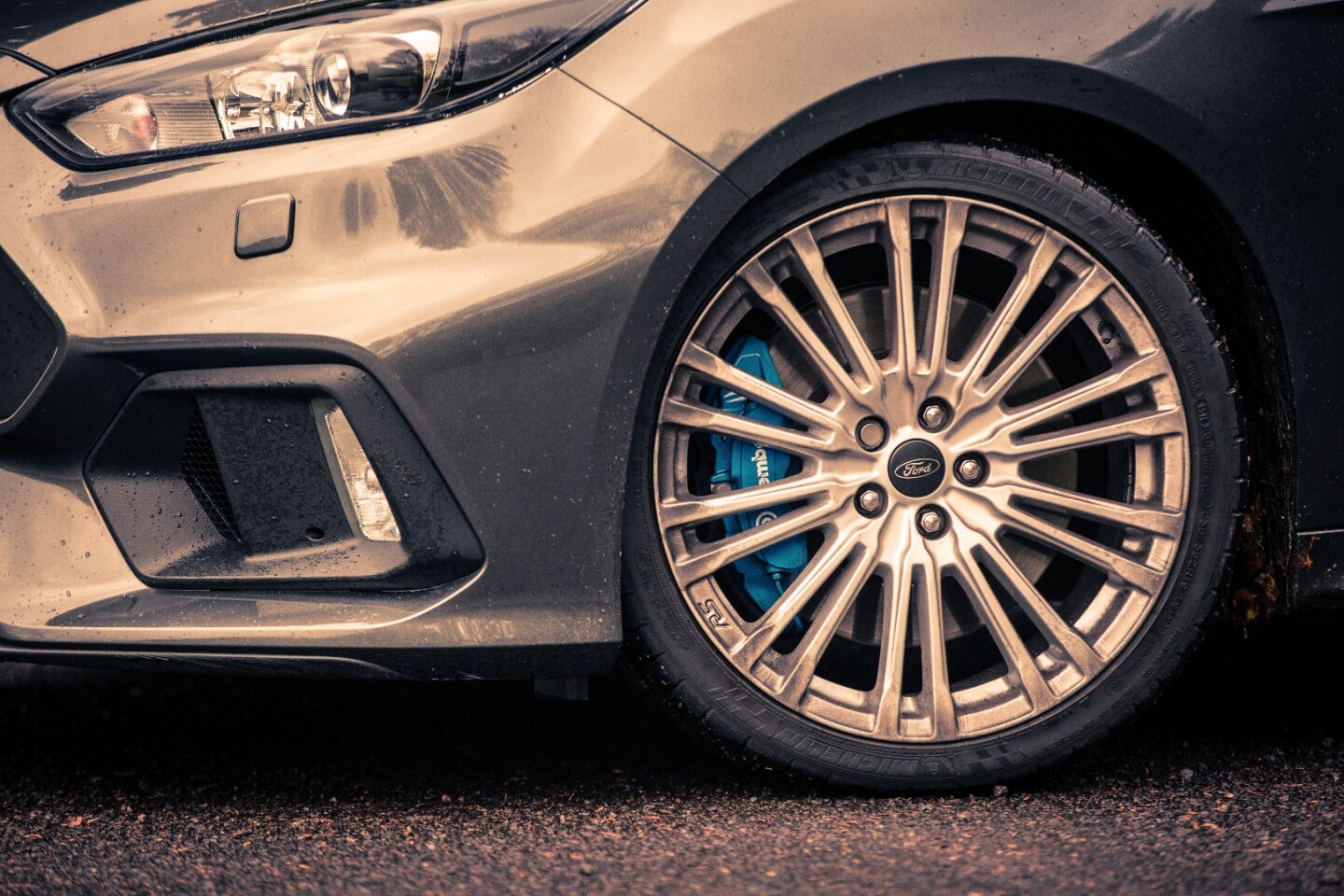 There are two tire options on the Focus RS