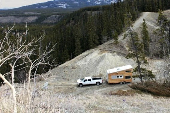 The house is mounted on wheels, allowing you to pick up and go whenever the urge arises