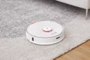 The Roborock S7 is equally happy vacuuming carpets or mopping tiled floors