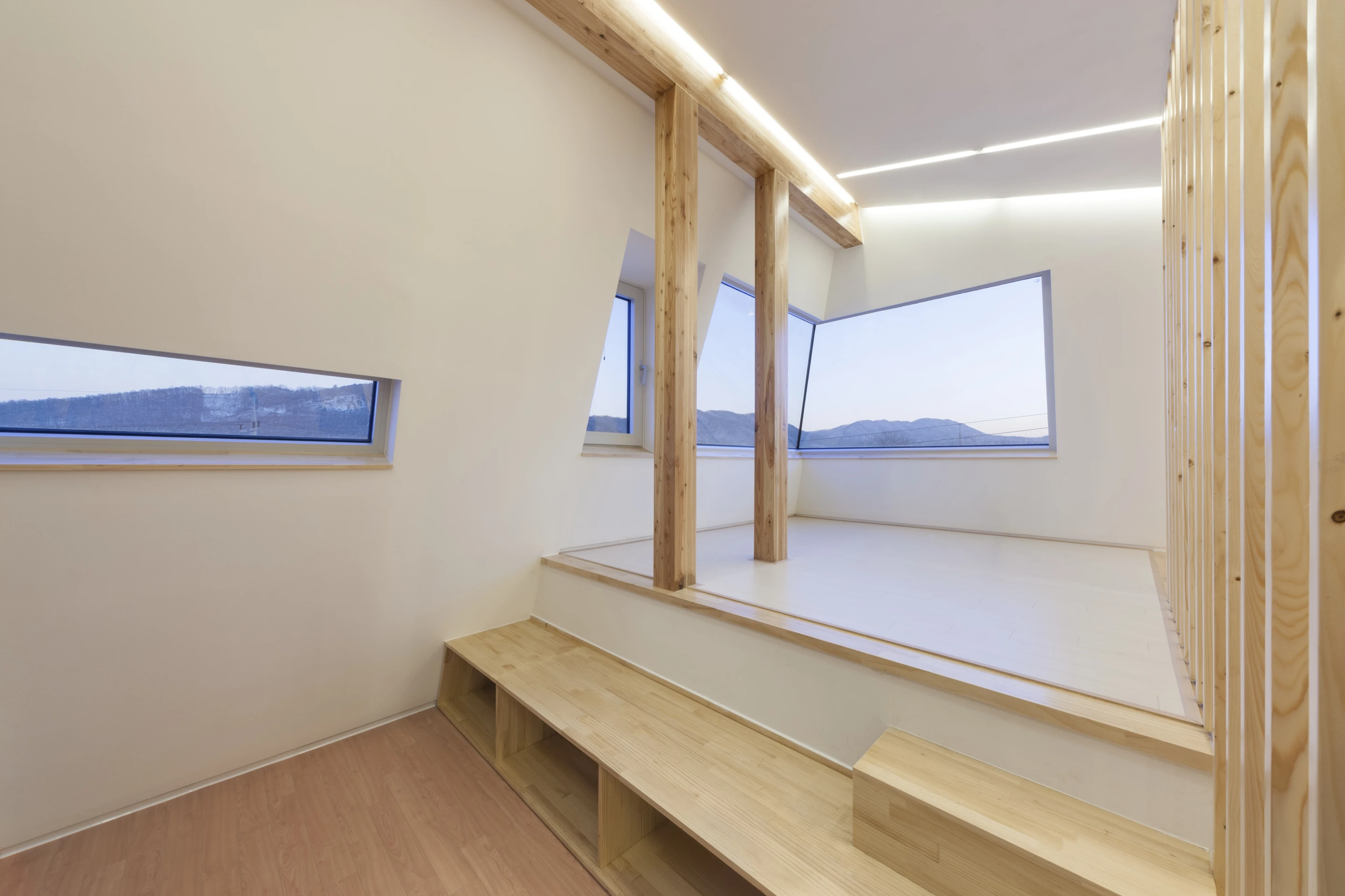 The three-story home's unusual shape actually proves very workable (Photo: Namgoong Sun)