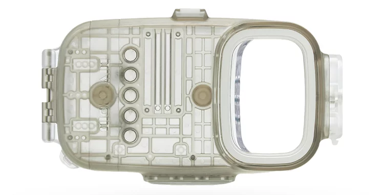 The Universal Lite is available in color choices of gray, blue and red – the five steel discs are heat sinks, which keep the phone from overheating