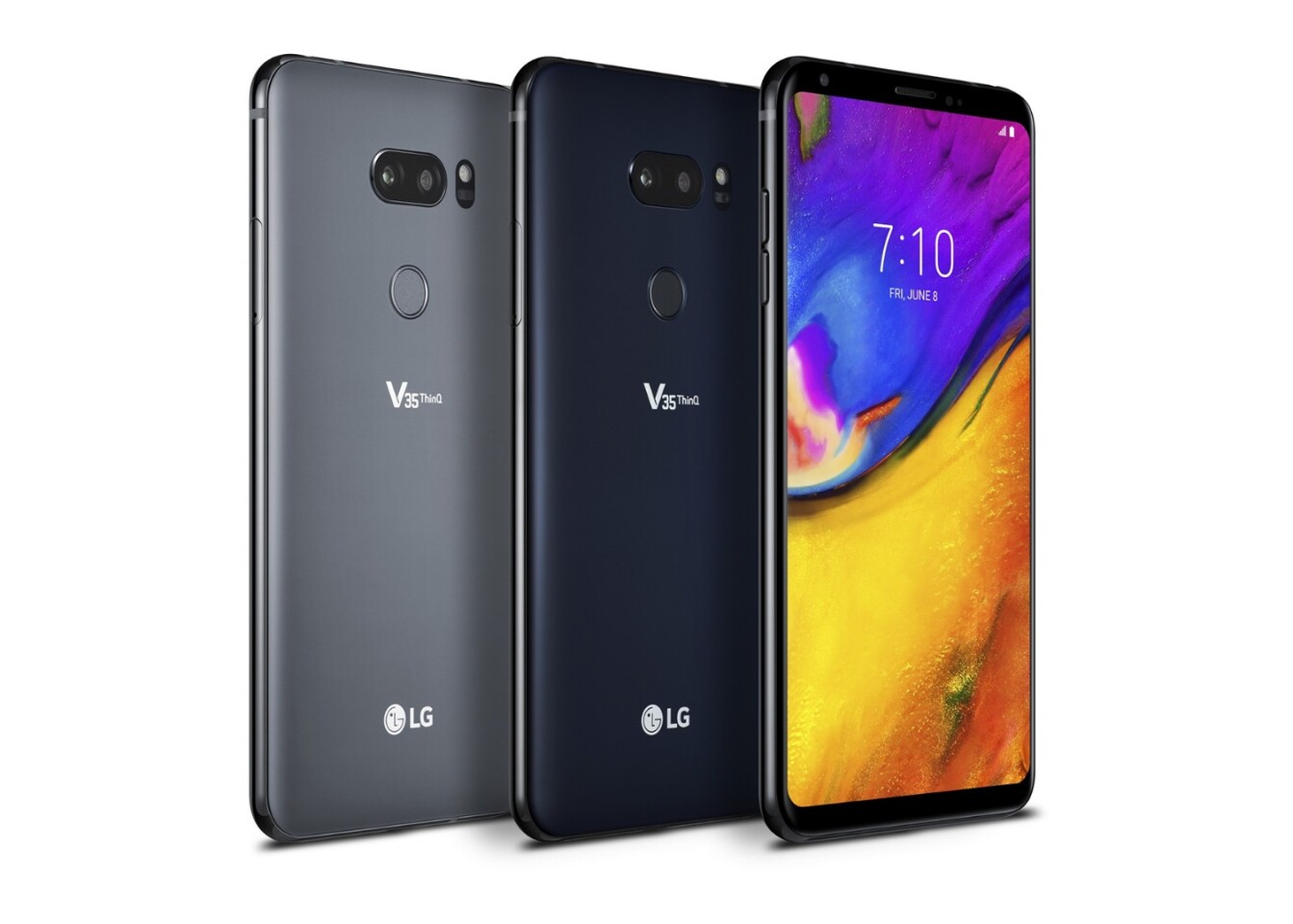 The LG V35 ThinQ features the dual-sensor camera on the LG G7 ThinQ, but drops the display notch