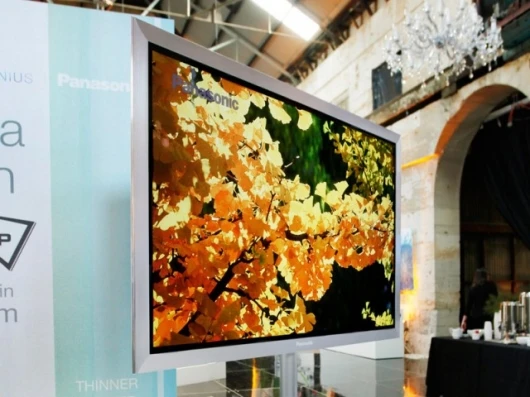 Panasonic's prototype 8.8mm thin 50-inch plasma