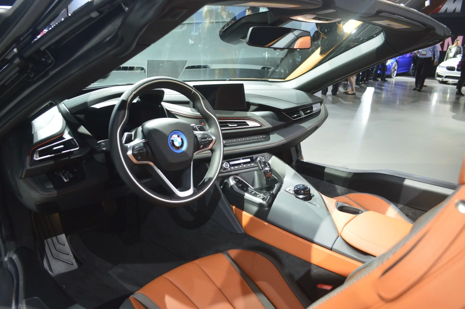 The carbon fiber makeup of the BMW i8 continues with the 2019 model, with some additions to the cabin as well as a slightly revised interior design