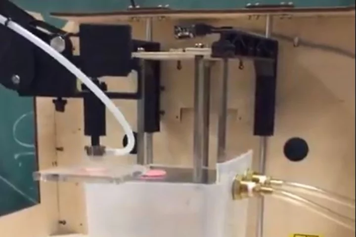 The new system uses 3D printing, a robotic arm, and freezing to scale up biomaterial manufacturing