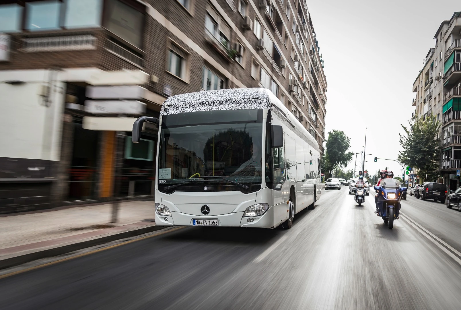 The EvoBus Citaro E-CELL city bus can be customized with modular battery packs to satisfy differing range requirements