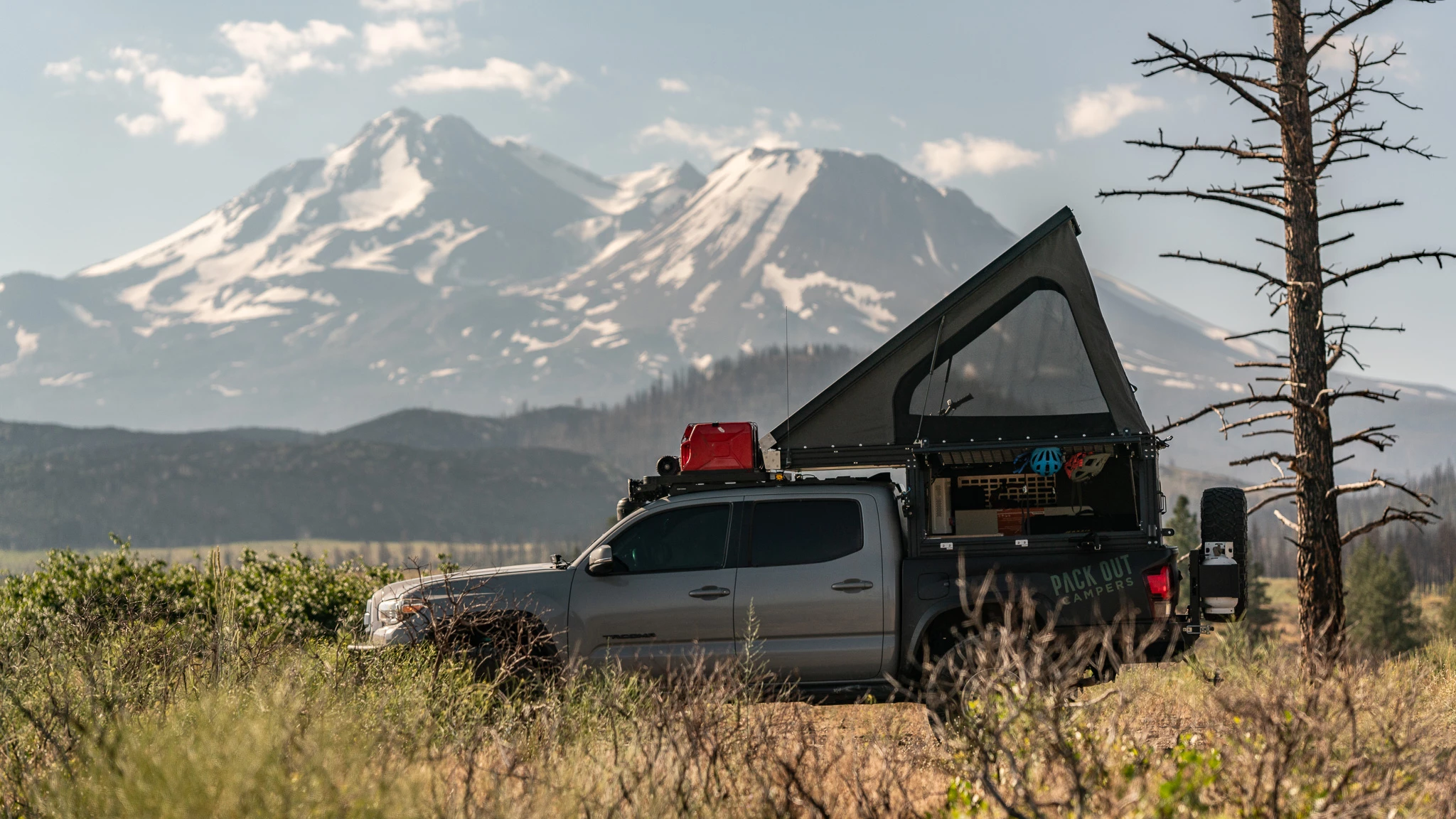 With a helmet-holding MOLLE panel and a side bike mount, the Packout becomes the perfect grab-and-go mtb station