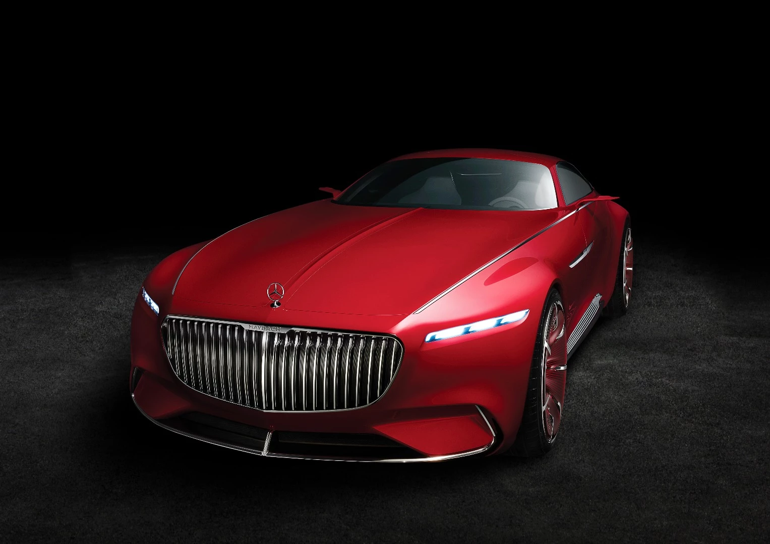 The 2016 Vision Mercedes-Maybach 6 Coupe concept drive system has an output of 550 kW (750 hp). The shallow underfloor battery allows a range of over 500 kilometres according to the NEDC (over 200 miles according to EPA).